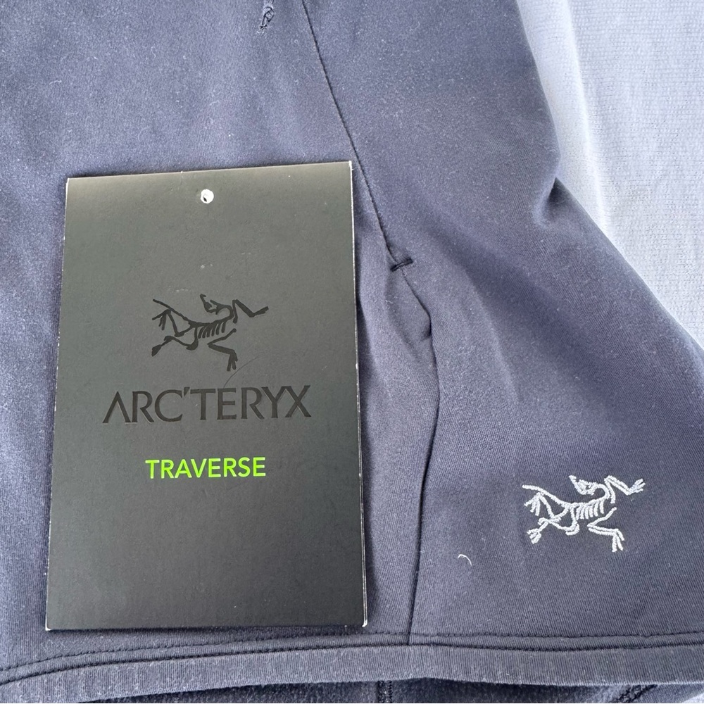 ARC’TERYX Adahy Hoody - XS - Picture 12 of 12